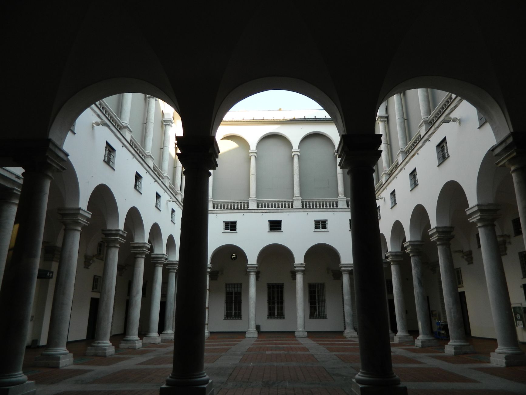 Palazzo Galliera à Gênes, architecture baroque génoise